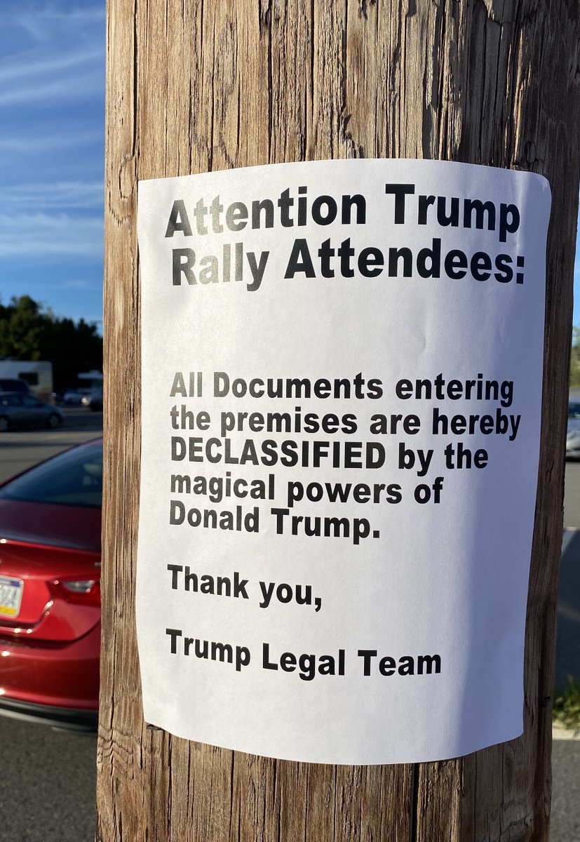 TheGoodLiars's tweet photo. Put some signs up outside the Trump rally. https://t.co/Y6v6s6O4JJ