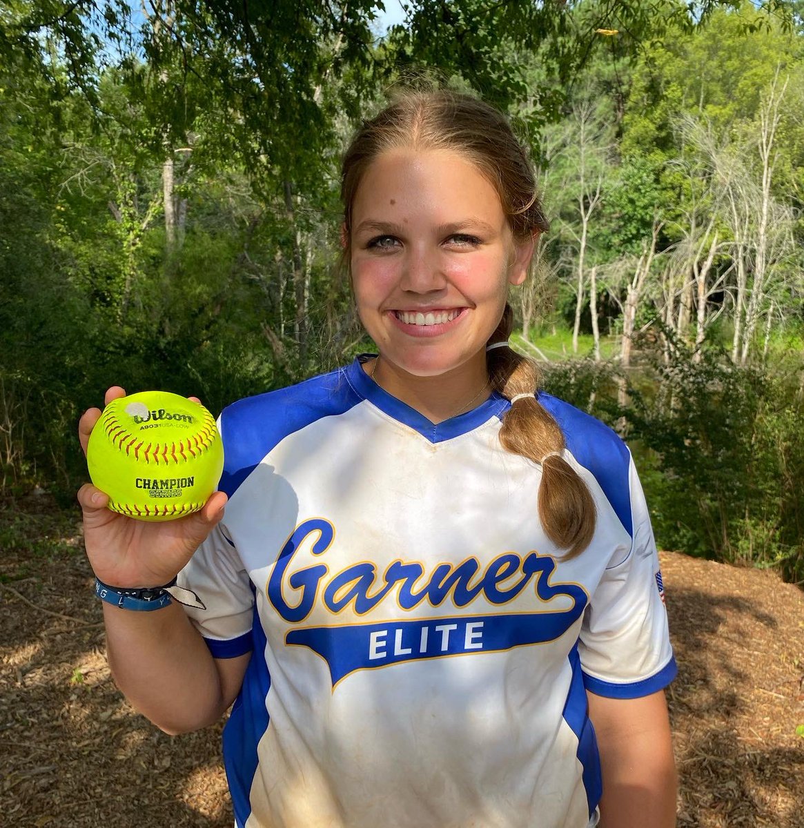 Congrats to our favorite #10, Brittany Stephens for going yard today at the Tier One Best of the Best Showcase tournament!! <a href="/bpstephens10/">Brittany Stephens</a> #garnerelite06 #KeepPushing