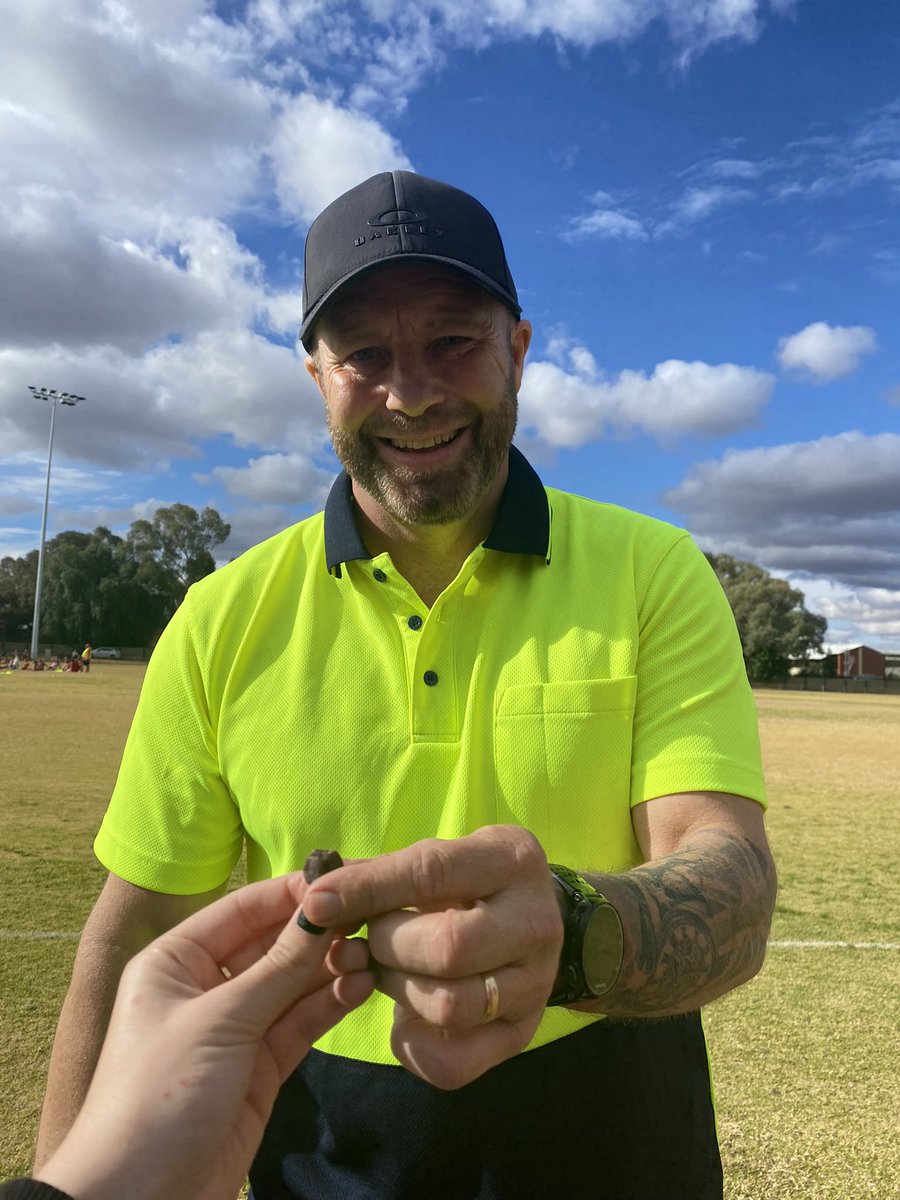 Quite proud of this poetry piece I wrote for a uni assignment. I love reading poetry, so wanted to try my hand at writing it. And a fitting thing to share on Father’s Day - Dad always has been and will be, my favourite footballer ❤️