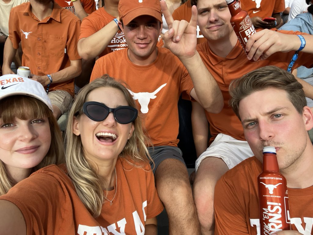 SandraWexen's tweet photo. First game of the season!! For the exchanges first game ever!! #hookemhorns #hookem https://t.co/9029PlwtYU