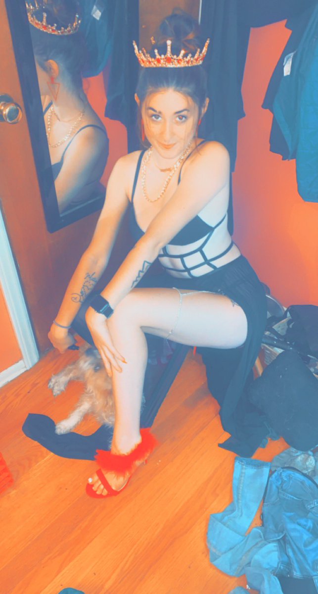 cutebaby4200's tweet photo. Hey I’m #sellingcontent who’s active &amp; #buyingcontent 

Hella deals rn on everything !
*dropboxs
*premade/custom
*snap sessions 
✨ Don’t miss your chance to see ✨ https://t.co/znmiKL02aj