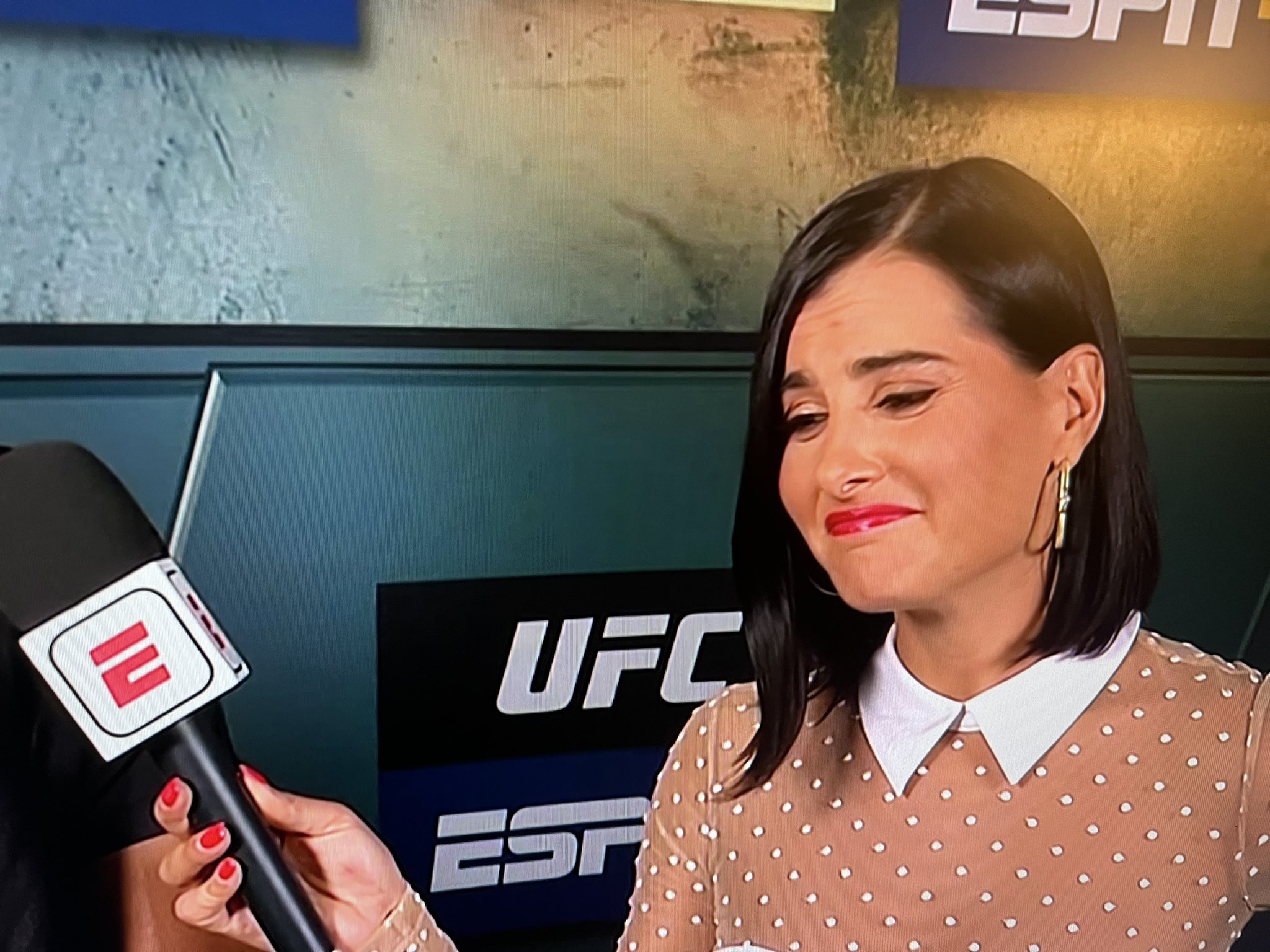 Ufc Post Fight Twerk Ignites Debate - 6aijoay