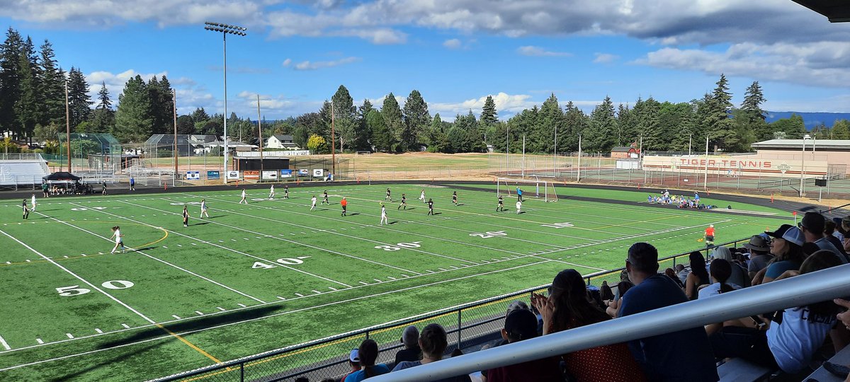 Erin Thompson tweet media