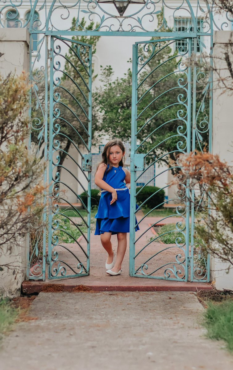 SamanthaKaitlyn's tweet photo. my girl is SIX today!! https://t.co/vQjLm8l6Yj