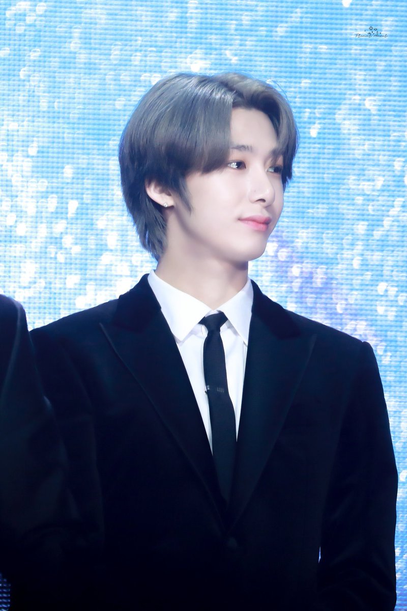 HyungwonNunu's tweet photo. Wonnie with this hair color again when? โค๏ธ๐ญ #HYUNGWON #hyungwon #MONSTA_X #MONSTAX #monstax #MONSTAXinSeoul #MonstaXNoLimitTour #MonstaXConcert #monstaxPHconWhen https://t.co/JeqyT5vnUA