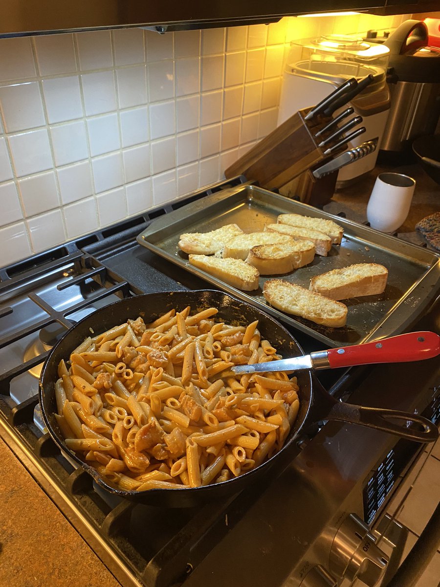 lindzvanallen's tweet photo. Pool day in September for the win! Followed up with some kick butt creole seasoned shrimp with penne and vodka sauce. Stay tuned for tomorrow… we may have a prime rib! So thankful for this long weekend! #muchneededtimeoff https://t.co/Qgvv6RoqO6