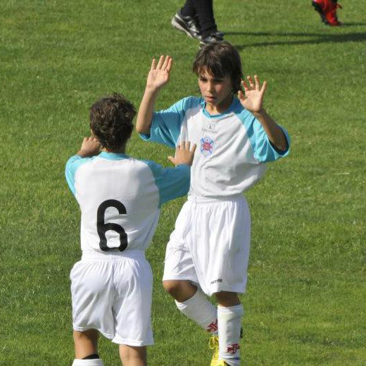 CFosBelenenses's tweet photo. Chegado ao Restelo nos Sub-11, agora na 10ª época com a camisola do CFB, Tiago Moninhas estreou-se ontem pelo #Belenenses na #Liga3 contribuindo com a sua personalidade e classe para a manutenção dos azuis no topo da tabela do #PuroFutebol.
Parabéns, @moninhas9! 💙💪 #tweetpastel https://t.co/8LgPMfyjRL