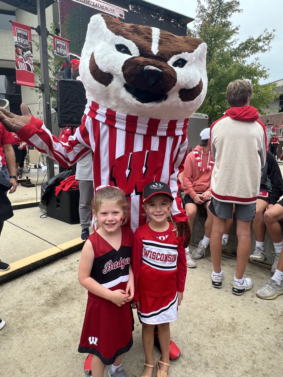 tgabriel33's tweet photo. #OnWisconsin https://t.co/RH3W9hoxLQ