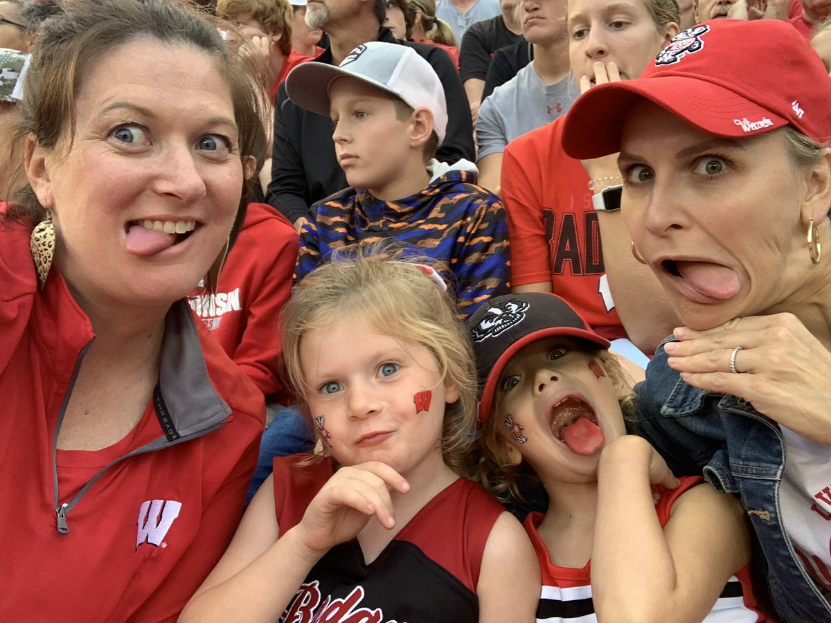 tgabriel33's tweet photo. #OnWisconsin https://t.co/pmzGJL22dj