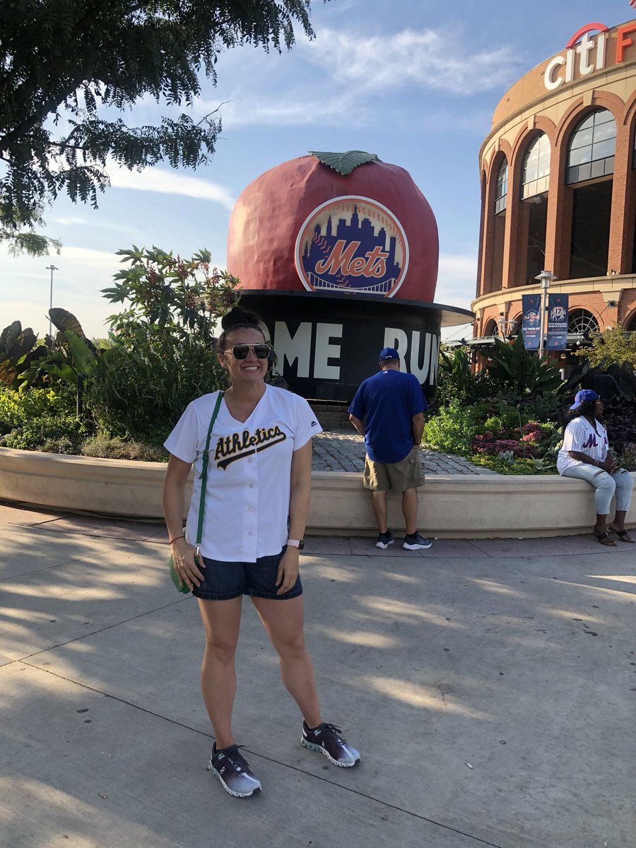 _kimms_'s tweet photo. #notatthecoliseum https://t.co/nRSkDiIZRZ