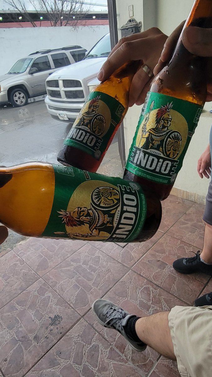 tractotony's tweet photo. Cheers 🍻 https://t.co/lFookOxgdX