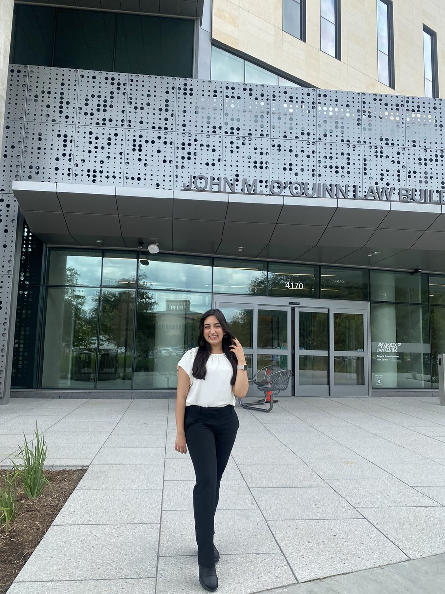 areeba_amer's tweet photo. It’s been a minute since I had some ✨personal news✨

I started law school! @UHLAW So excited for everything that’s to come ❤️ https://t.co/IMjDfIYgyi