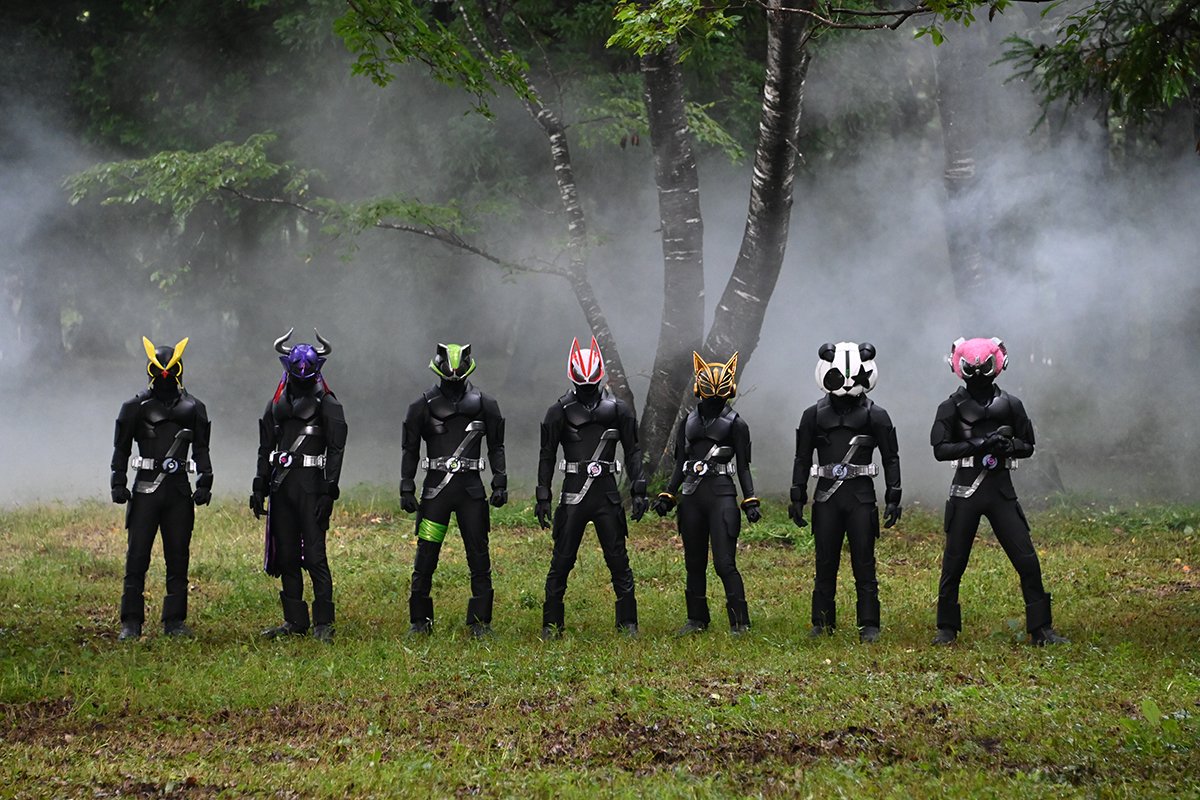 TokuRed's tweet photo. Kamen Rider Geats Episode 2 pics part 2

#仮面ライダーギーツ
#ダーパン #dapaan #リバイス
#仮面ライダータイクーン #tycoon
#バッファ #buffa #ツムリ
#仮面ライダーメリー #mary
#ナーゴ na-go
#ギンペン #ginpen #revice
#ドンブラザーズ #donbrothers https://t.co/2ownXkjhJl