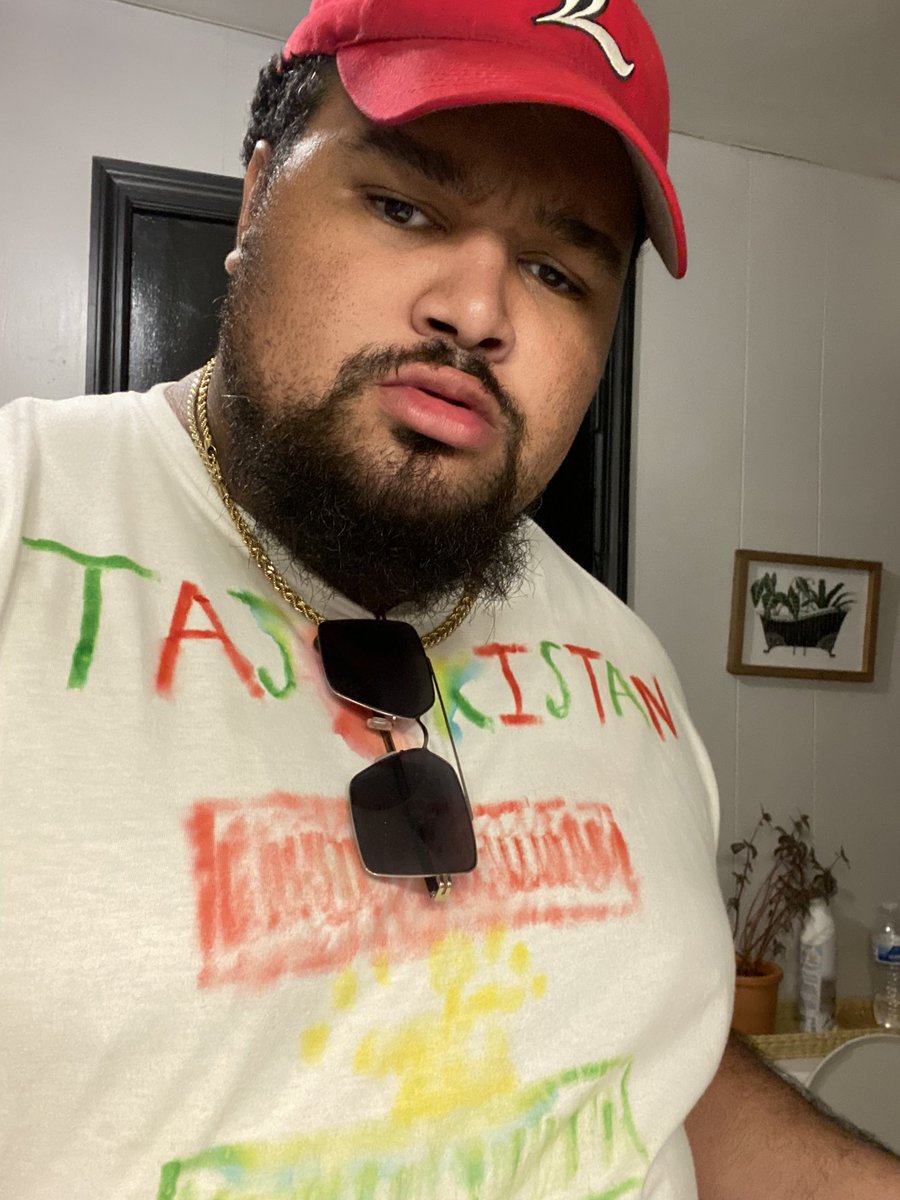 RadioLamb's tweet photo. Beer olympics is a vibe. #bigguy #BigMenTwitter https://t.co/LUJFqYNViR