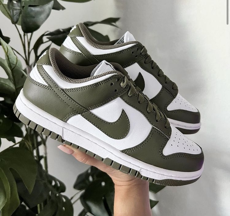 bestoffshoes's tweet photo. Nike Dunk Low « Medium Olive » https://t.co/yKWcLO2uUc