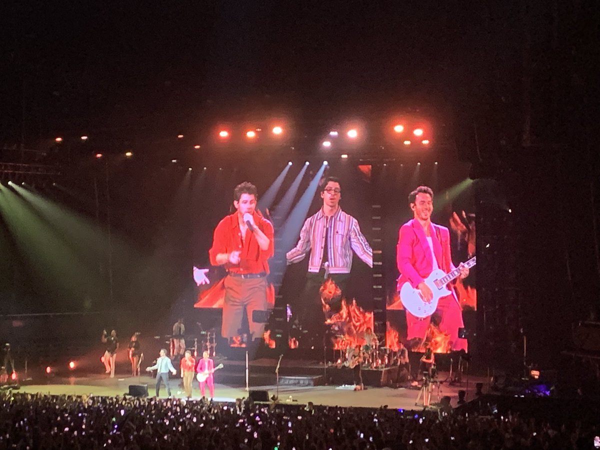 eli_zabethQ's tweet photo. #RememberThisTourMEXICO
1 sept / 2 sept ❤️❤️❤️❤️ https://t.co/yaT5PbdoNz