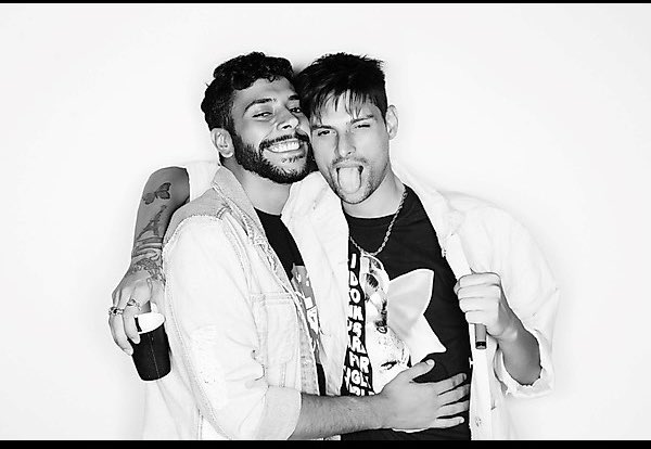 RheaLitre's tweet photo. I struck oil w/ him 🥰 | @Strikeoil_byNG Presentation | #FutureIsPast #PassionForFashion https://t.co/fQfr00EbGV