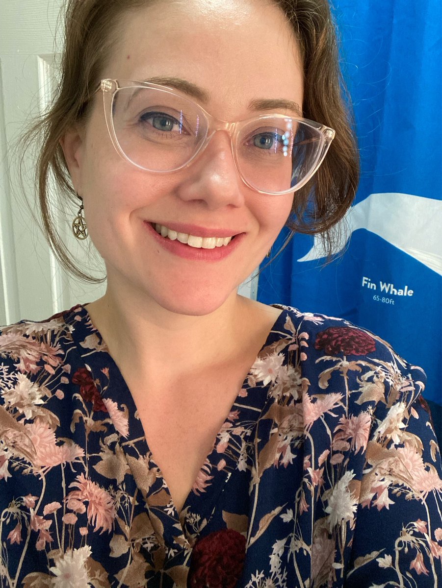 melissa22tx's tweet image. New glasses 🤓, am i pretty for a mom?