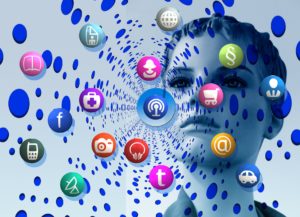 LUISSUA60923203's tweet photo. ¿Cómo se aplica la netnografía?
En un estudio del mercado se realiza a partir de 4 fases principales: 
Selección de las comunidades virtuales
Definición de la duración del estudio
Recolección de datos
Interpretación de resultados.  @SimIntegrado @jpaguayb #netnografía https://t.co/MeAVqdCjBT