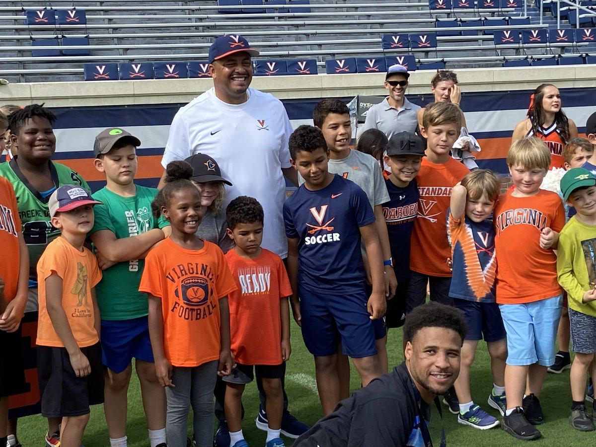 KRecHoos84's tweet photo. Piedmont YMCA got a special treat today at the Virginia football game. #futurehoos @UVAFootball #connectingwiththecavs #MRHthanks https://t.co/I4rSJSFpWR