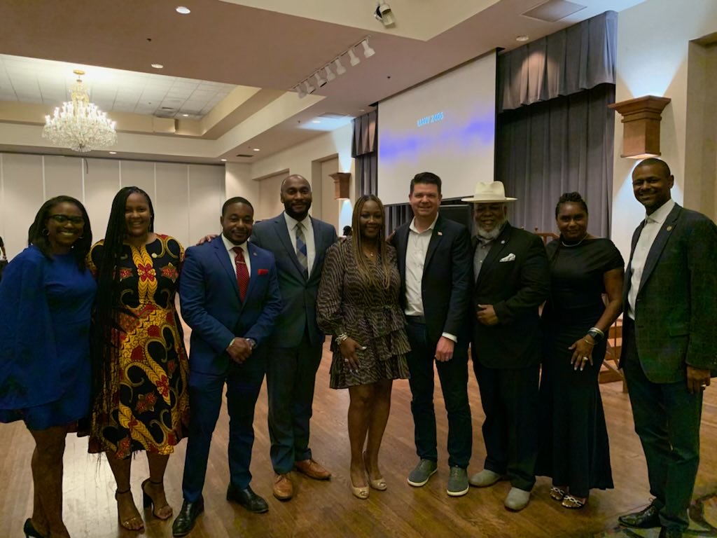 LeeHarrisfor901's tweet photo. Pleased to share tonight with leaders in Memphis and Shelby County, the West TN Labor Council, and our Democratic nominee for Governor in November β¦@jasonbmartinβ©. This #labordaywkend we commit to fight for working families. Itβs that simple. https://t.co/juebhc7MLN