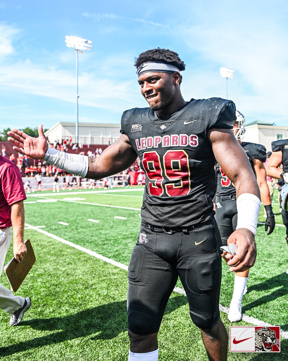 LafColFootball's tweet photo. How we feeling, Leopards? 😏
#ClimbTheHill https://t.co/6OLkWu5qOi