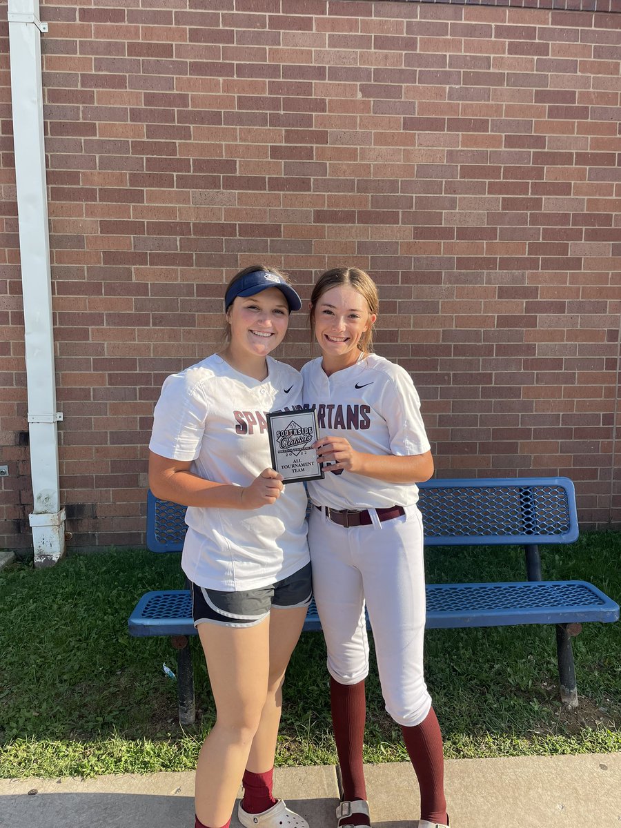 Varsity drops games to Helias and Fulton today to finish 4th in the tournament. Congratulations to Phoebe Miller and Kendal Morelock and being named to the all-tournament team!  Next game is Tuesday against Howell North. #CEFHCL #WinThatBall #OnToCincinnati