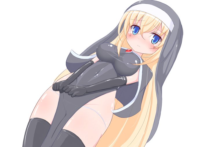 おまけ

本来はこのように腰回りが露出する形状だが本人がどうしてもということでスカートの着用が例外的に認められている。
上の方からはあまり良く思われていない。 