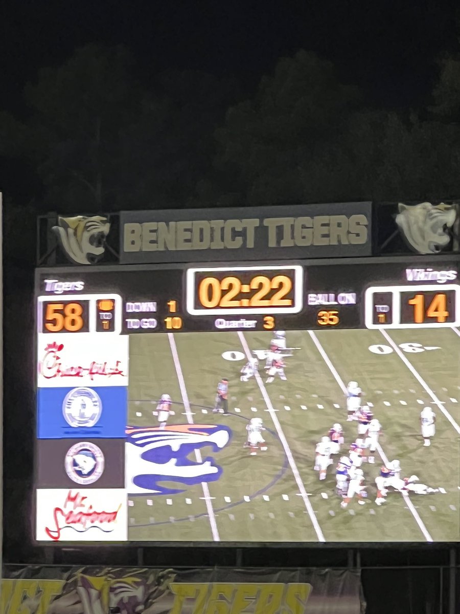 WheelerRasheka's tweet photo. When you keep playing the same plays and the same players…….. oh well https://t.co/2gqNLoiwqZ