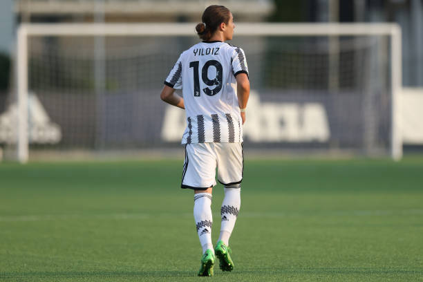 frances14372469's tweet photo. Questo e veramente un bel talento 🇩🇪🤍🖤

#Juventus #KenanYildiz #FinoAllaFine #ForzaJuve #KY19 https://t.co/7dKTDHkV7x