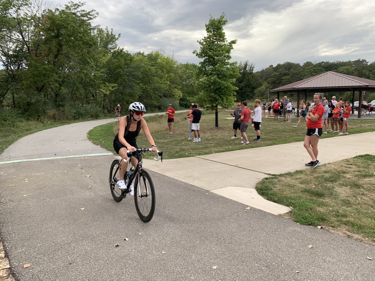 CoeTriathlon's tweet photo. First NCAA event in the books for 2022-2023! Thanks to the Dutch for hosting and Volunteer Coach Jason for leading our women into battle!
Meghan 4th, Megan 7th, Avery 8th https://t.co/srUv4IDBkU