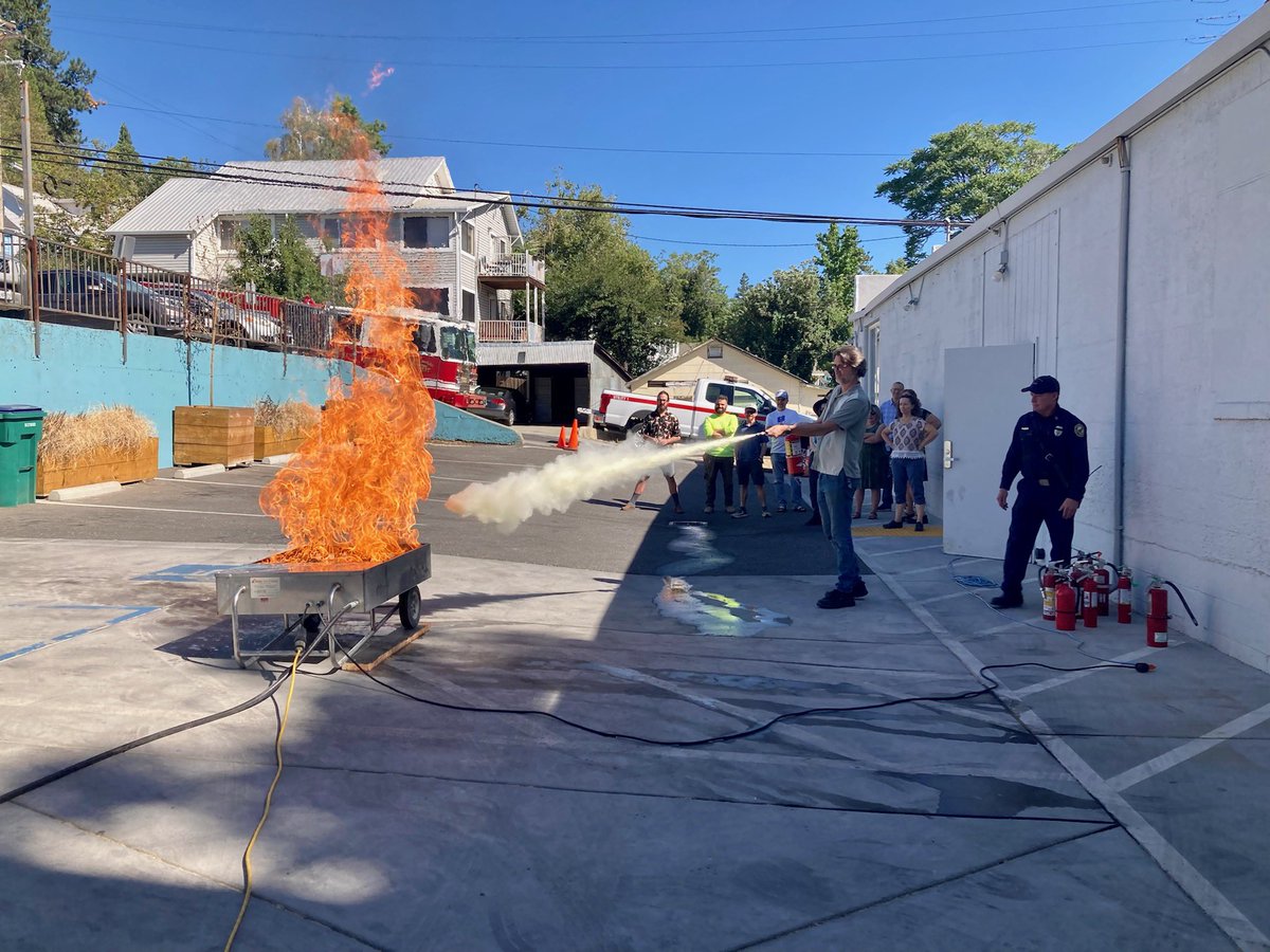 Engine 1 provided employees from Center of the Arts with some fire extinguisher training.  If your business would like to schedule a training, please contact Captain Chris Oliver to schedule your time. Next month is Fire Prevention month so let us help you get an early start.