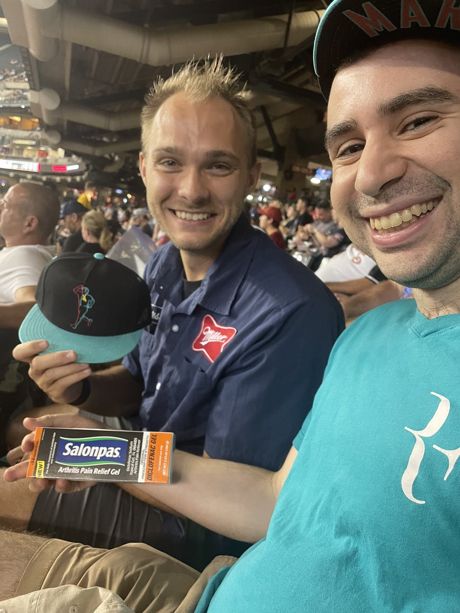 aligirl_95's tweet photo. At our fave the #dbacks!!!!!! Go team! https://t.co/3V4A8ATEho