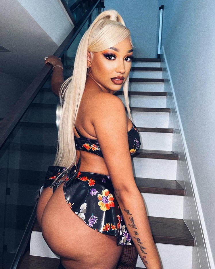 fine short thick, I'm like 5'2 🖤