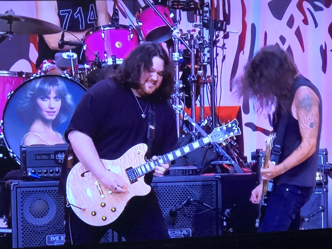 I was sure my favorite facemelt of 2022 would be Eddie Munson shredding Master of Puppets in the Upside Down, but no – hands-down <a href="/WolfVanHalen/">Wolf Van Halen</a> KILLING “Hot for Teacher” with Dave Grohl, Josh Freese, Justin Hawkins - and Olivia. Damn. bit.ly/3KIUsWF #taylorhawkinstribute