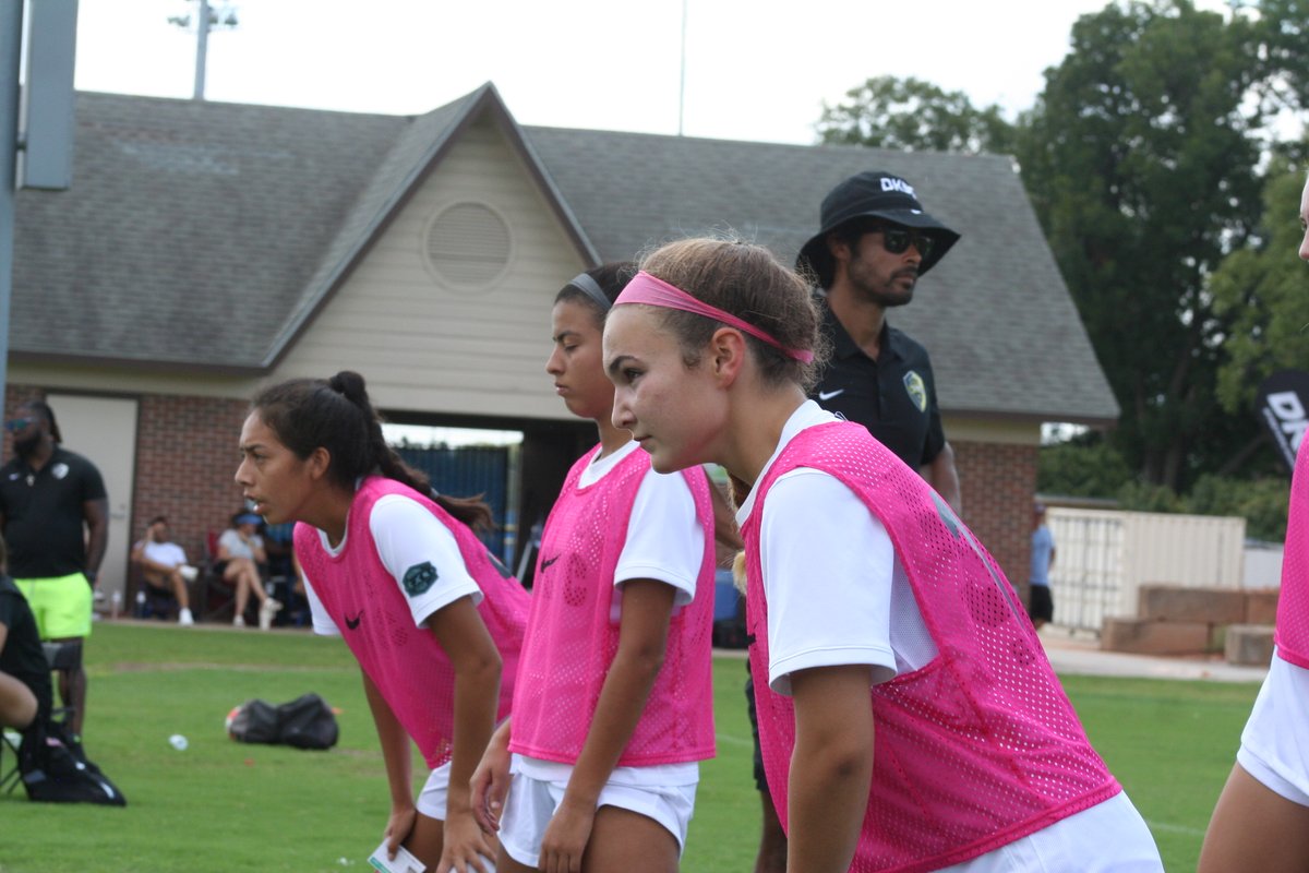 DKSCWeir0607_RL's tweet photo. Great win to kickoff our season!! Final score 3-1... goals by @bayliesim0n , @hattie_g13  and @angeleer10 !!
Shoutout to @ericadefferding for a great PK save!!! 👏 We are back tommorow at 1pm ready to face @Albion_05ECNLRL  #dkscproud #dkscbadtop #dkscstrong @DKSC_official https://t.co/RC6GM6ULFD