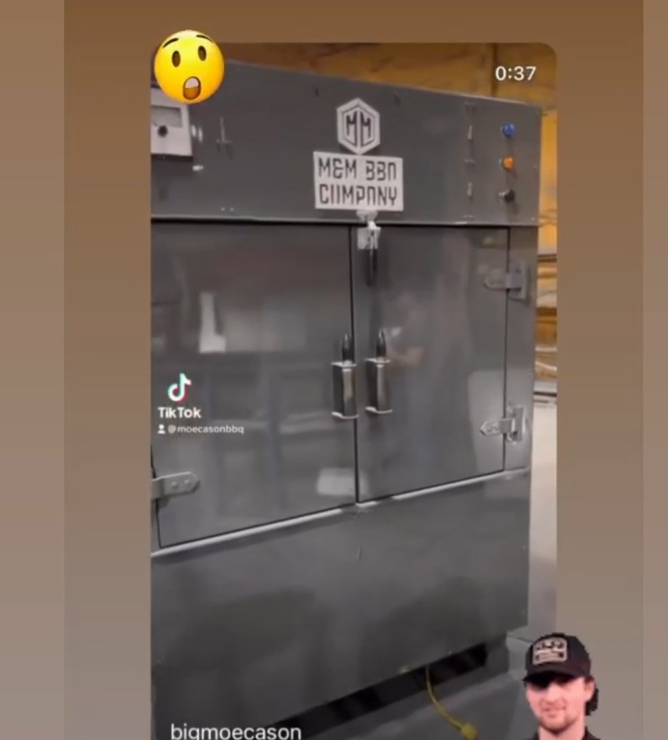 tank4daCubz's tweet photo. @DaleStarkA10 I think I shared these with you, but since you're bringing it up...these are the handles for this wood-fired rotisserie smoker a #MMBBQ in TX built &amp; delivered this week to #BigMoeCason

@ClaudesBBQ https://t.co/eIkF97IFBS