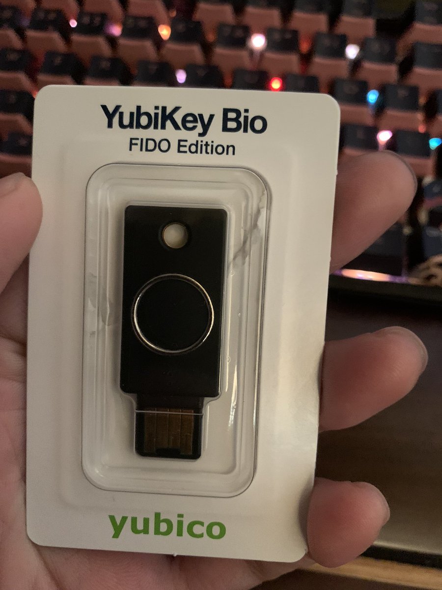 jasonshen_'s tweet photo. Cool new gadget @Yubico now I commit/push to @github with my fingerprint 😂 https://t.co/uQGKNV7PAh