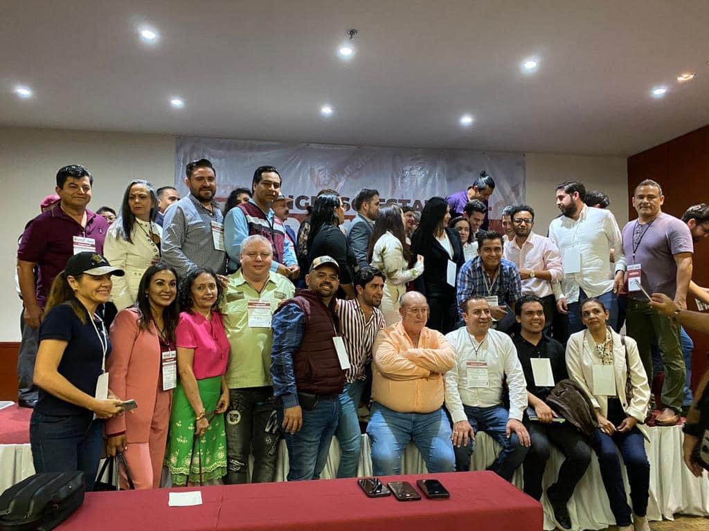 FavioCP's tweet photo. Vivimos tiempos históricos, el pueblo de Jalisco, merece un movimiento que esté a la altura de su gente

Estoy seguro que la renovación de nuestra dirigencia y comité Estatal, traerá prosperidad y el triunfo rotundo el 2024

¡Viva Morena! ¡Viva Jalisco! !Viva Morena Jalisco! https://t.co/GDIRSAwkQO