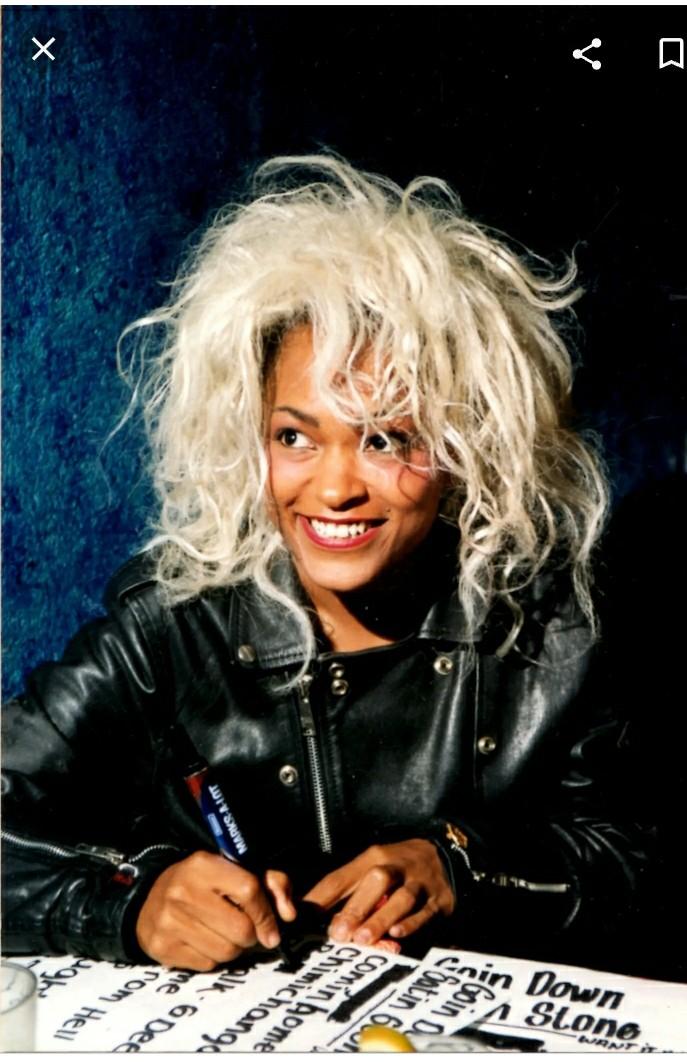 ShadowSepia's tweet photo. Meet Tina Marie Bell. The FBA FOUNDER of the Grunge music genre. Since y'all tethers &amp; white folks want our attention.....let's PLAY BALL !!!! ✊🏿💪🏿. https://t.co/EDhhyTHKHq