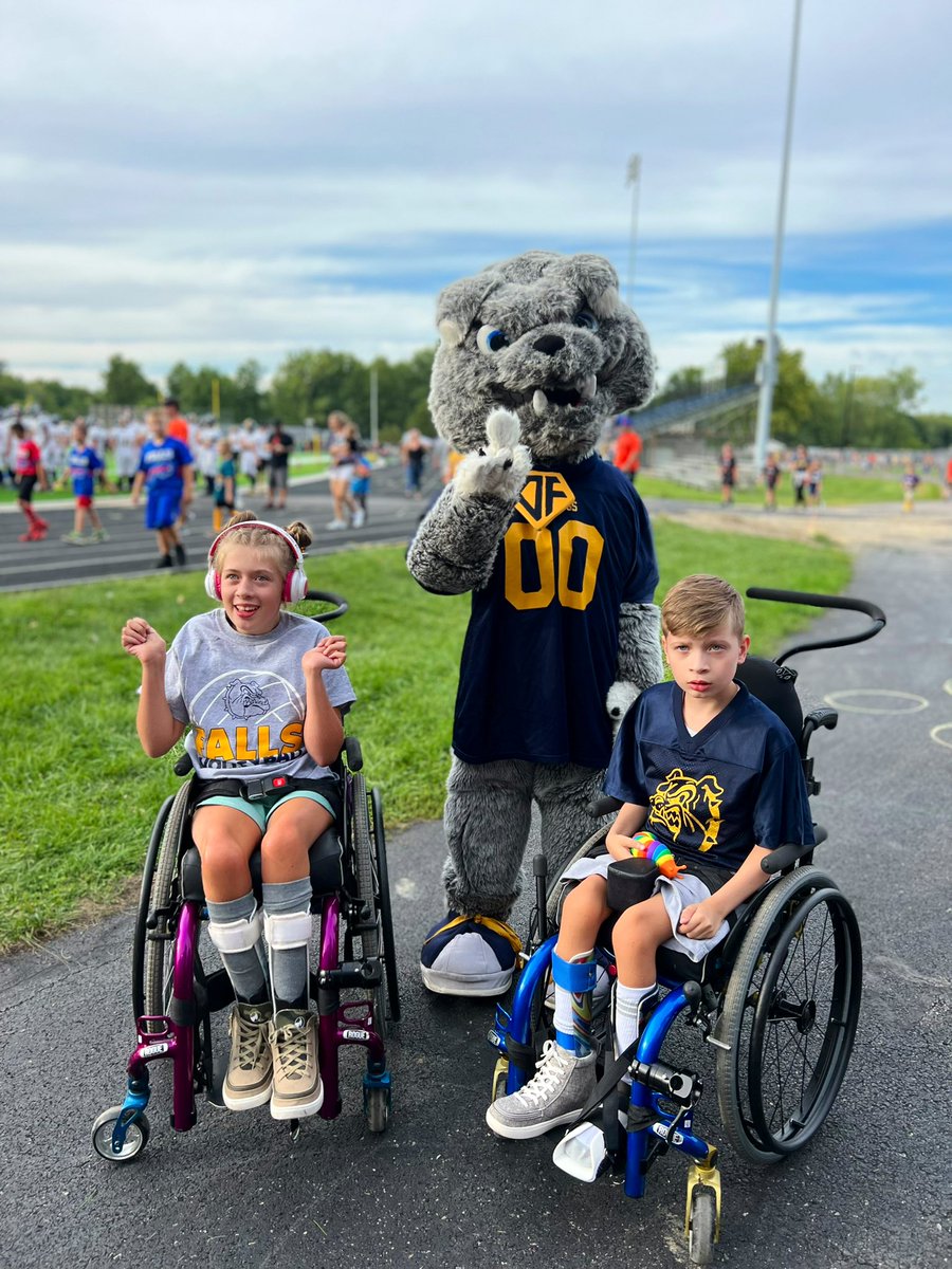 Helping Hands tweet media