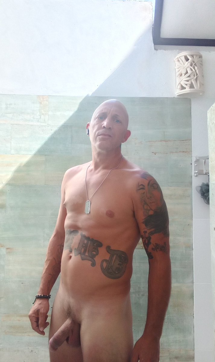 Colt_SteelXXX's tweet photo. About to shower. Who wants to join me? Something sexy about these Balinese open air showers #BWC #onlyfans #BuiltForSin https://t.co/hD98CgiSLB