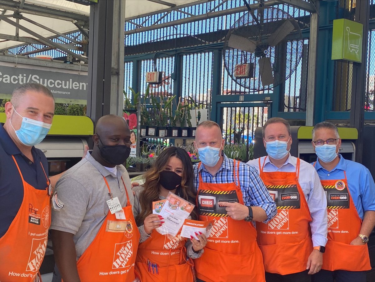 Beyond grateful of Emeryville fam.. couldn’t do it without the best boss <a href="/SmithAki/">Aki Smith</a>