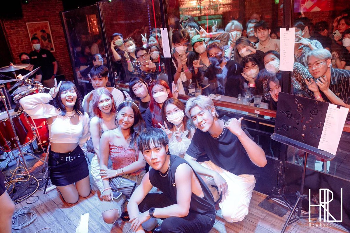 BehindBaoji's tweet photo. [IG update] : howryou.project 

PiXXiE x bamm by  HowRyou Project  @.winebridgebangkok 

.
.
#howryouproject  #pixxie #bamm https://t.co/Ek5eBo1cgT