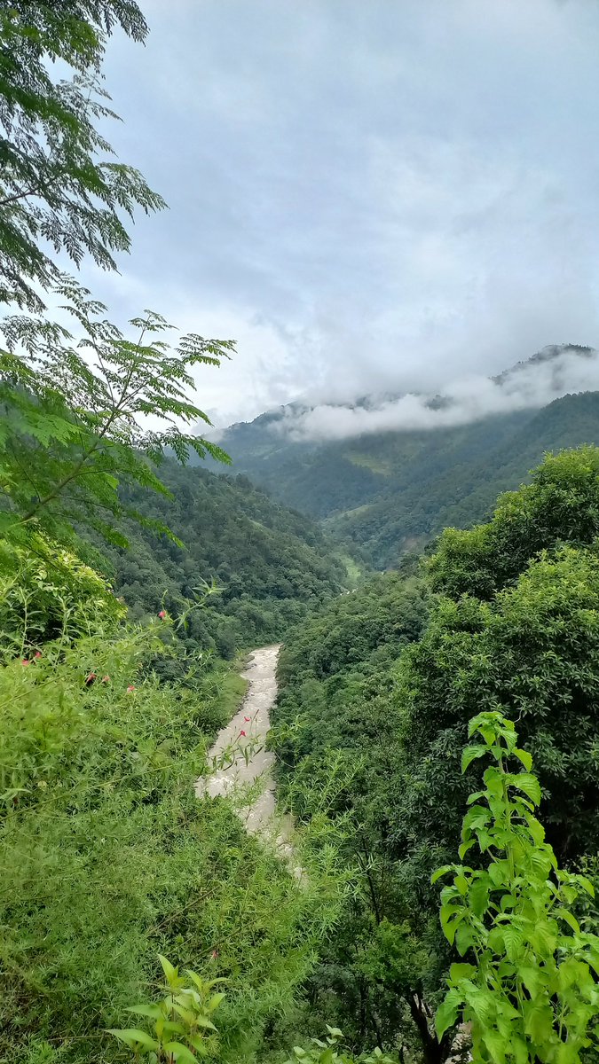 bhnadarisudeep's tweet photo. घुम्नकै लागी बैंक ब्यालेन्स देखाउन नपर्ने ठाउँ :) #Rainas #Lamjung #Travel #NepalHimalayas https://t.co/hqaLM3is3n