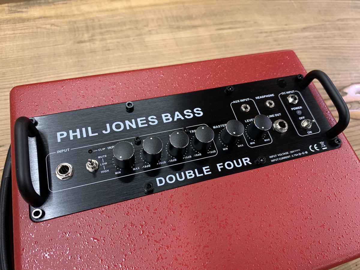 Hamachan_1968's tweet photo. PJBの中でもロングセラーモデルとなりますDouble Fourが入荷致しました。
このサイズからは想像出来ないクリアで広がりのあるベースサウンドが楽しめます。
宜しくお願い致します😊
#木定で買おう #木定楽器店 #PJB #DoubleFour #ベースアンプ https://t.co/2tY7Ywlnfw
