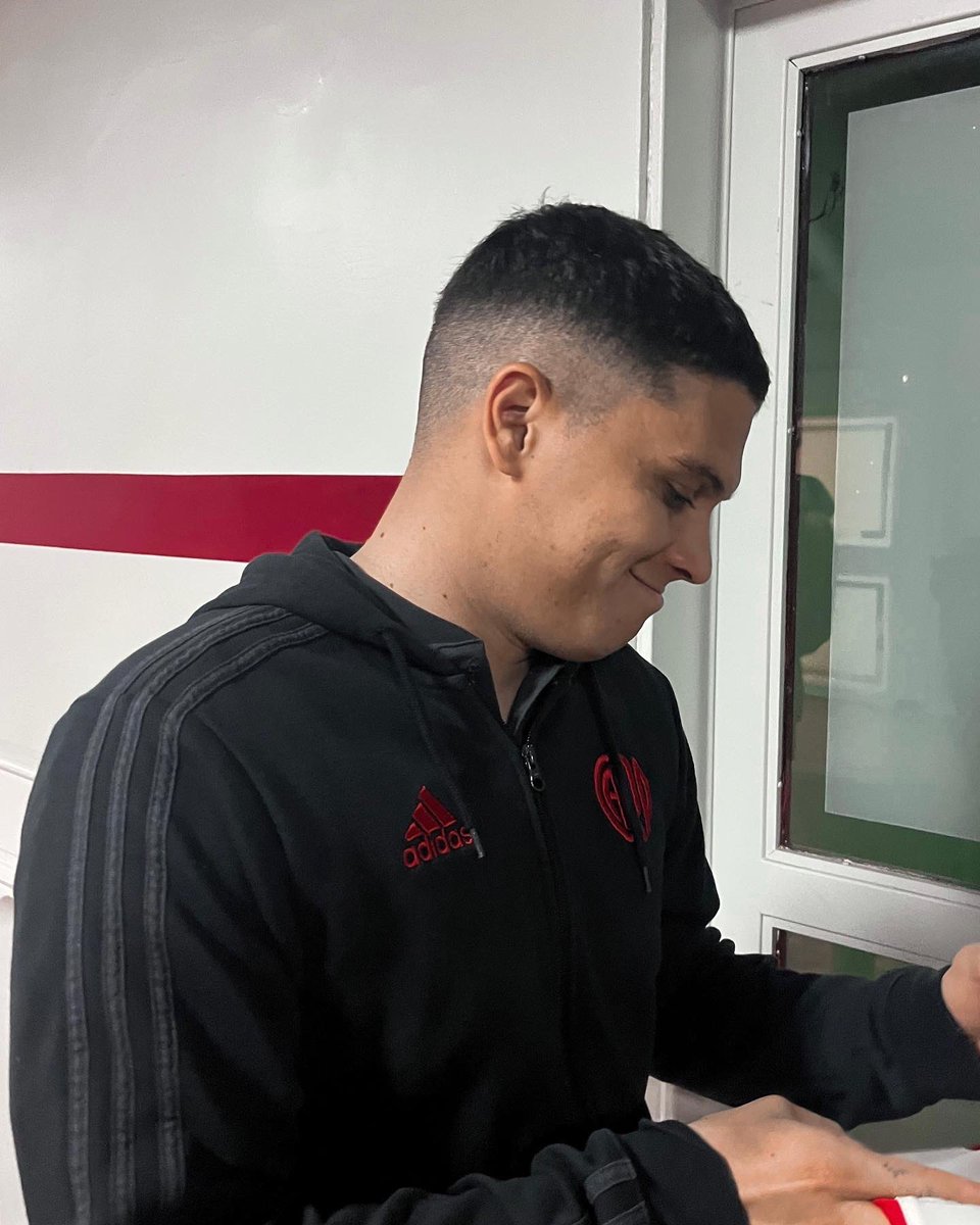 larigro_'s tweet photo. el king😍🫶🏼 @juanferquinte10 https://t.co/a0dsCZCM5n