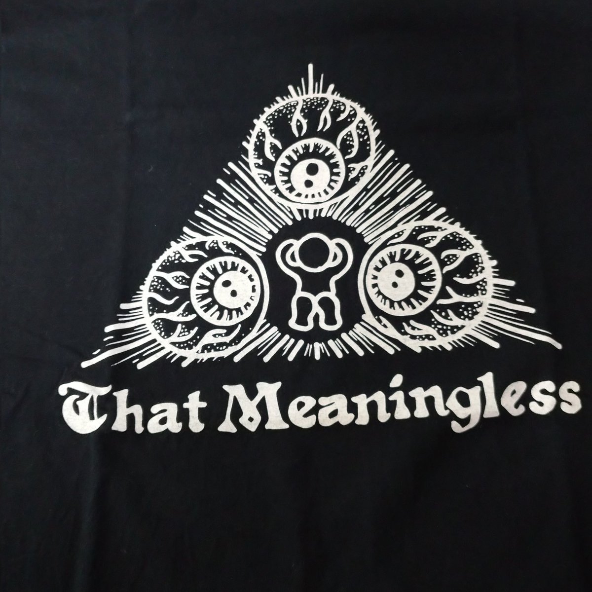 2n_nano's tweet photo. 大好きな先輩らがやってるバンドのTシャツ久しぶりにタンスから引っ張り出してきた。
またライヴ行きたいなー
#ThatMeaningLess 
#今日のTシャツ https://t.co/XH6PsR2pRg