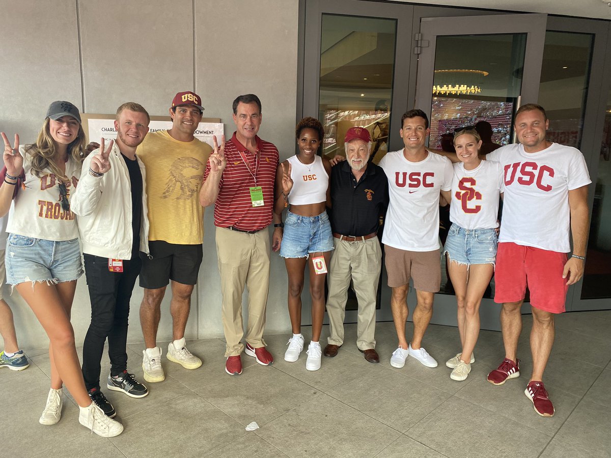 Trojan Greats in the house! Fight On ✌🏼