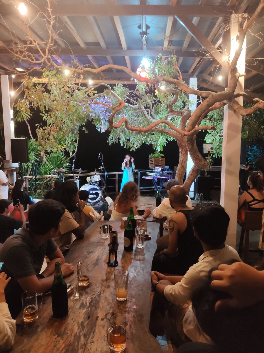 #NFTBira Day 6, final day! 🔥
We went #local! So humbled to learn about the #PhinisiBoatBuilding legacy from Yann (#PacificHigh) &amp; discuss NFTs / it's utilities in Bahasa with Lee (<a href="/TokoMall/">TokoMall</a>)!

With a #SoundsForTheOcean concert to boot, we couldn't have asked for a better finale!